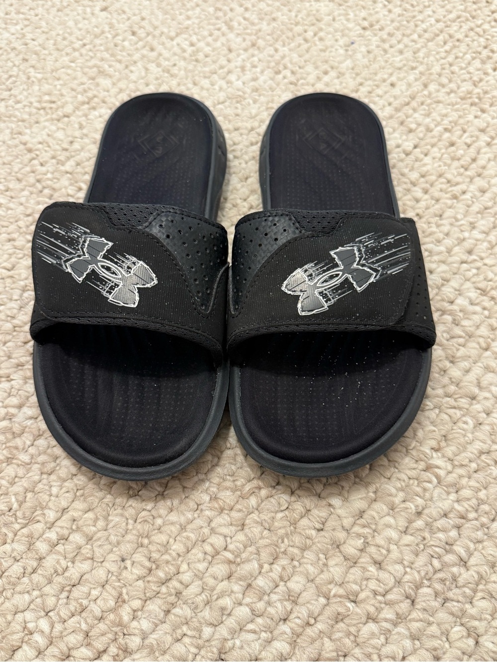 Under Armour Kids' Black Slide Sandals with Cushioned Footbed Size 6Y
